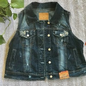 Amethyst Jeans Denim Distressed Vest Plus Size NWT